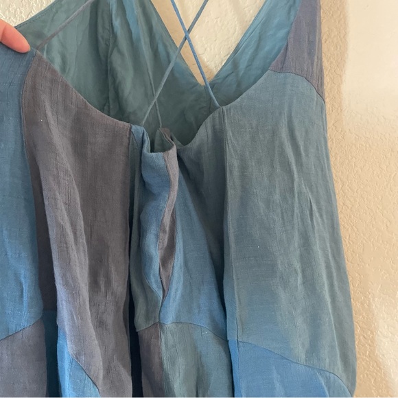 Silence + Noise UO Sheer V Neck Thin Strap Cami - Picture 5 of 8